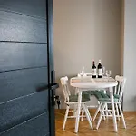 شقة Seaside Garden *